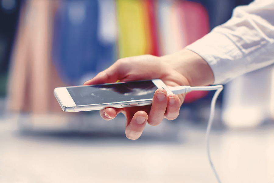 LPP SA – Dla Mediów – Kontakt dla mediów - Smartphone