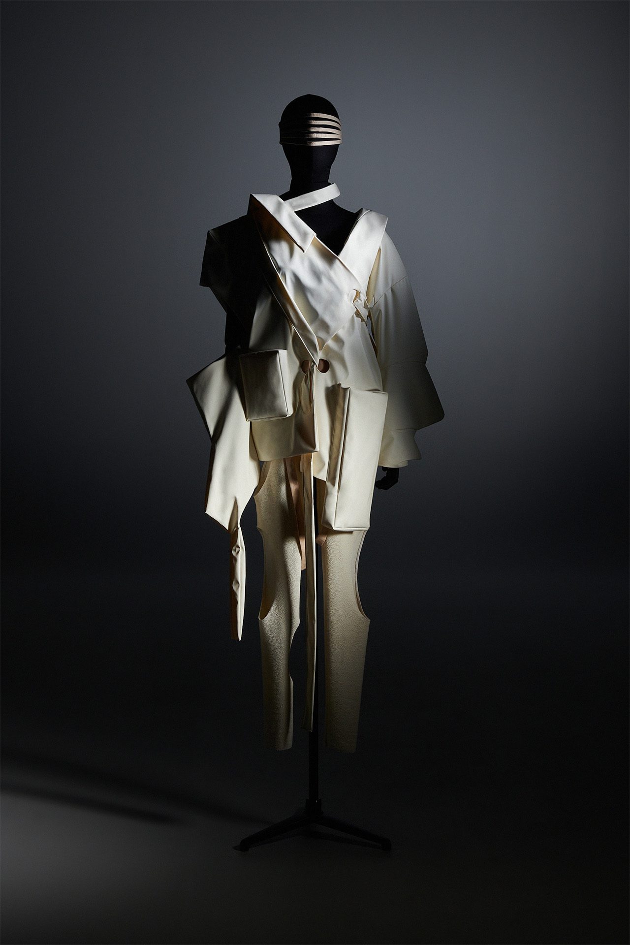 kariera-projekty-i-eventy-responsible-fashion-awards-gallery-image-1280x1920px-96ppi-v20 kariera projekty i eventy responsible fashion awards gallery image 1280x1920px 96ppi v20