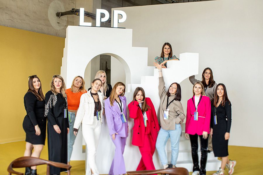 kariera projekty i eventy responsible fashion awards poweron module image 900x600px 96ppi